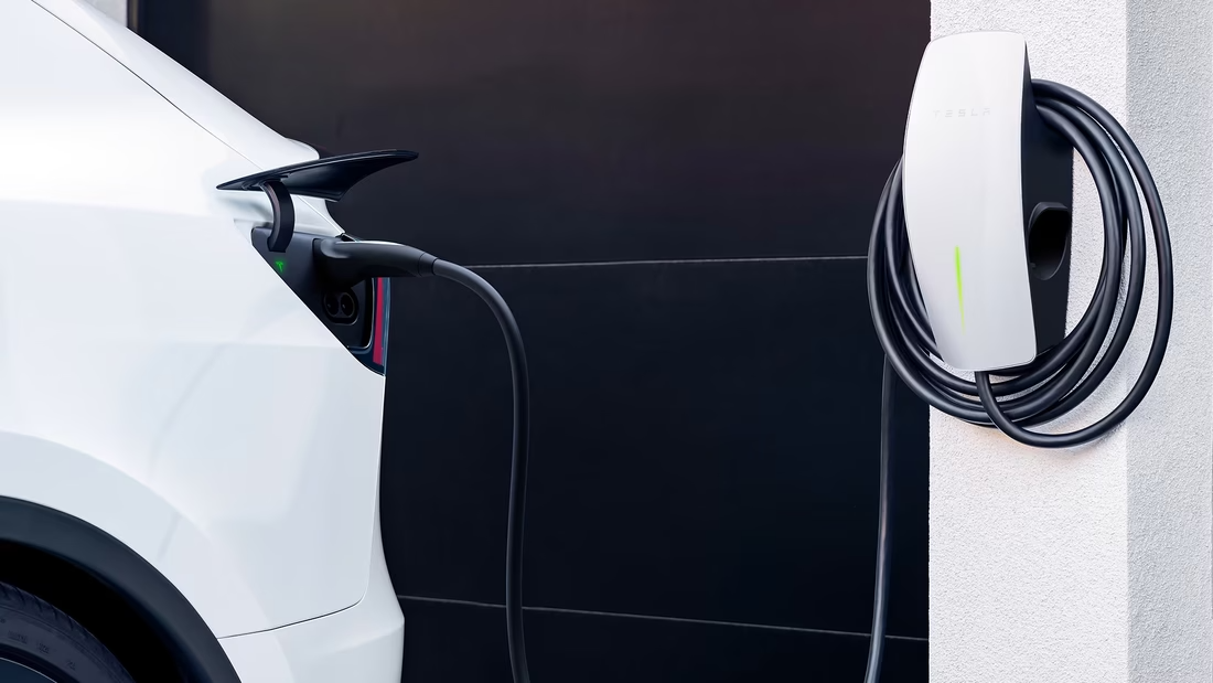 Tesla-Gen-3-Wall-Connector-Ladepunkt-Wallbox